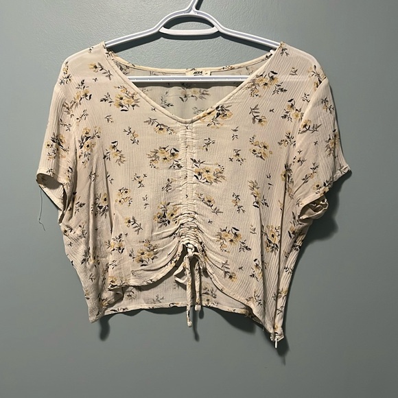 Cropped White T-shirt - Picture 1 of 3